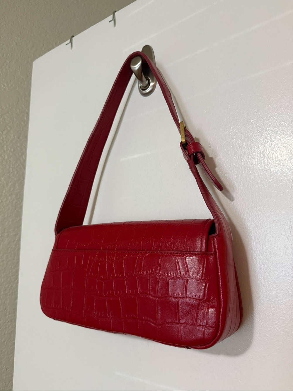 Karl Lagerfeld Red Croc-Embossed Shoulder Bag with Gold Accent - Picture 3 of 7